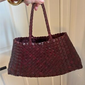 Santa Croce Small Bag in burgundy
Dragon Diffusion